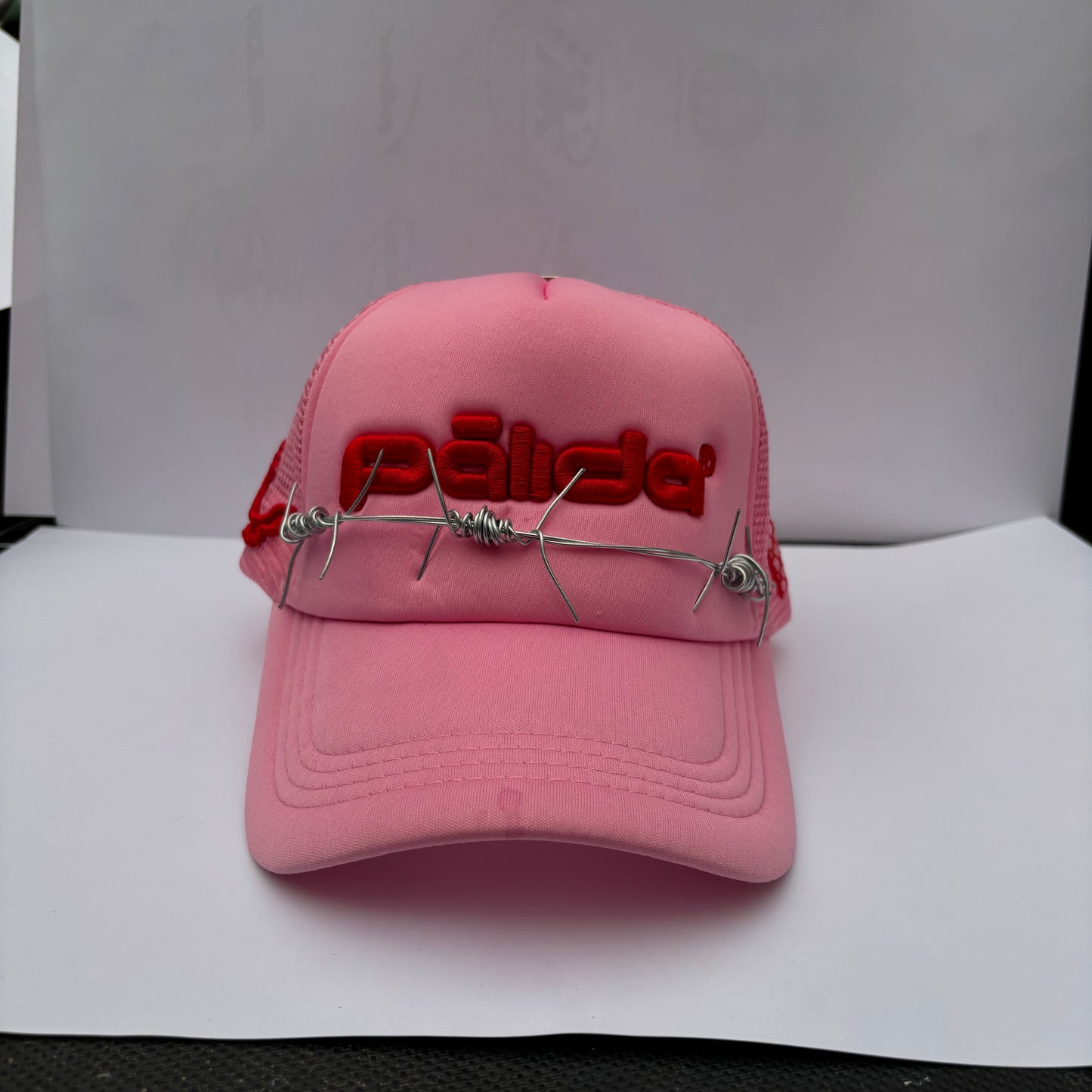 pālida® - SELF DeFENSE™ trucker hat