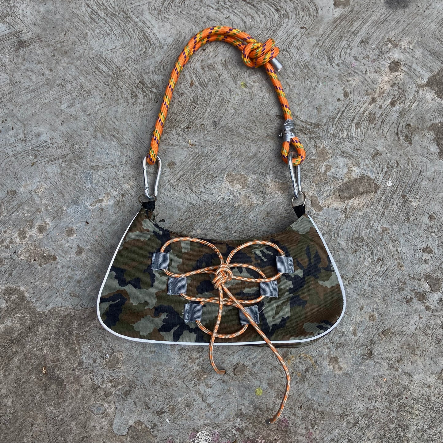 "HIKING" PREMIUM HANDBAG™