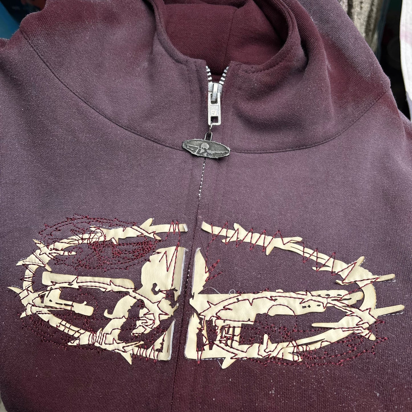 pālida® - FUERZā Hoodie_vino™
