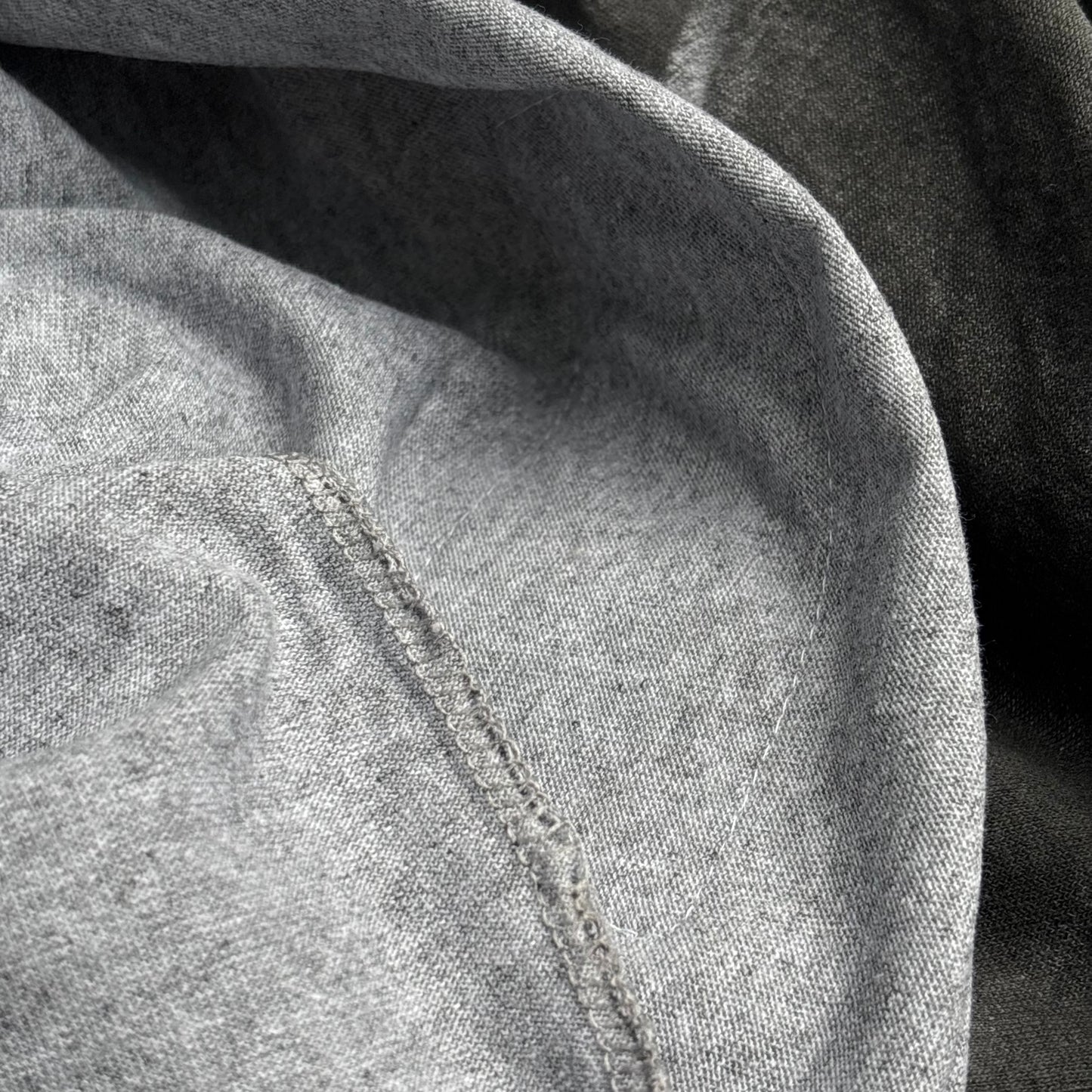 pālida® - FUERZā gris_carbón_tee™